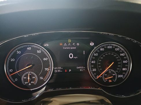 Used 2020 Bentley Bentayga AWD/4WD image 21