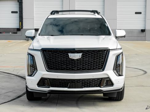 Used 2025 Cadillac Escalade V w/ LPO, Floor Liner Package image 22
