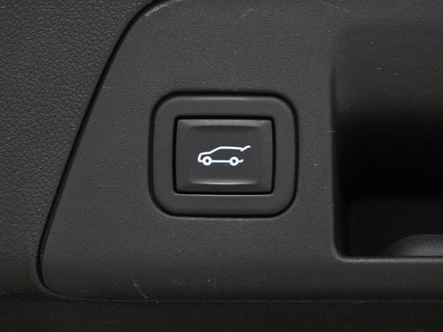 Used 2023 Buick Envision Avenir image 11