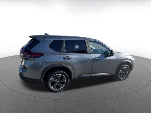 Used 2025 Nissan Rogue SV image 15