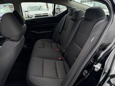 Used 2025 Nissan Altima 2.5 SV FWD image 27