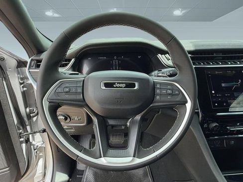 New 2026 Jeep Grand Cherokee Laredo RWD image 17