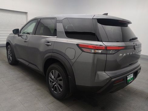 Used 2023 Nissan Pathfinder S FWD image 5