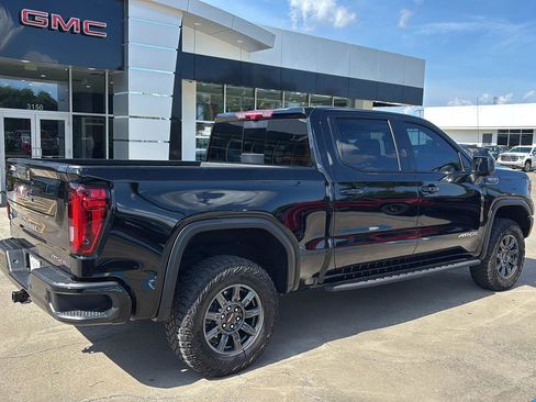 Used 2024 GMC Sierra 1500 AT4X image 8