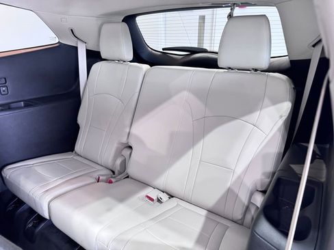 Certified 2023 Buick Enclave Essence w/ Experience Buick Package image 10