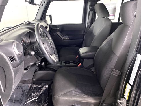 Used 2017 Jeep Wrangler Unlimited Sport AWD/4WD image 14