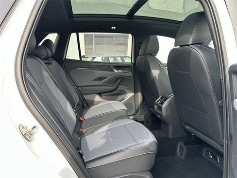 New 2026 Volkswagen Tiguan SE R-Line image 28