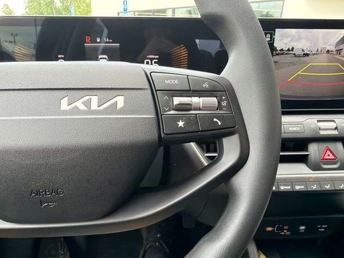 New 2026 Kia K4 FWD image 34