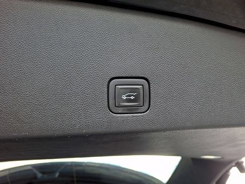 Certified 2020 Cadillac XT6 Premium Luxury AWD/4WD image 31