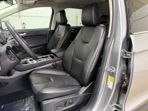 Certified 2021 Ford Edge Titanium w/ Equipment Group 301A AWD/4WD image 10