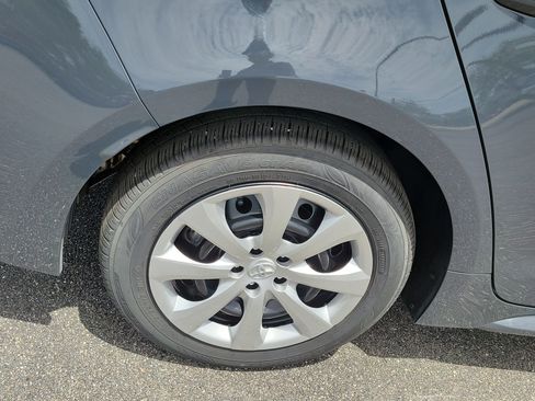 Used 2025 Toyota Corolla LE FWD image 10