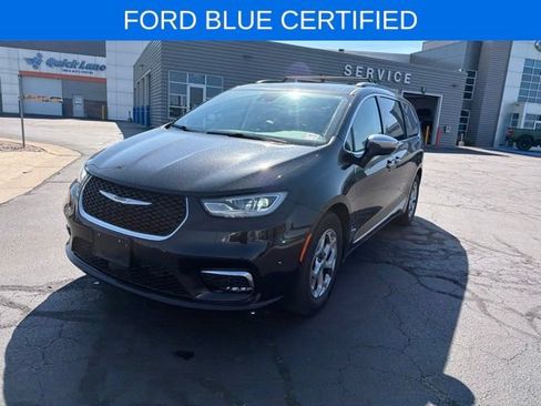 Used 2022 Chrysler Pacifica Limited FWD image 18