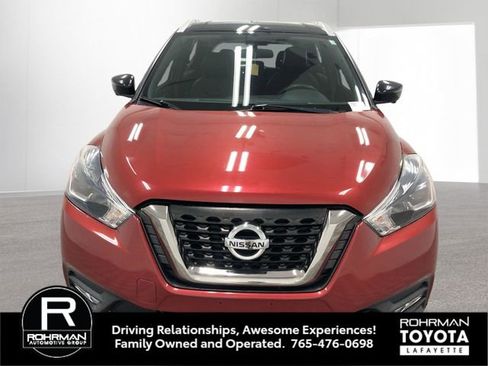 Used 2018 Nissan Kicks SR w/ Premium Package FWD image 10