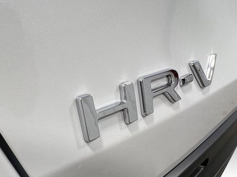 Used 2025 Honda HR-V LX image 5