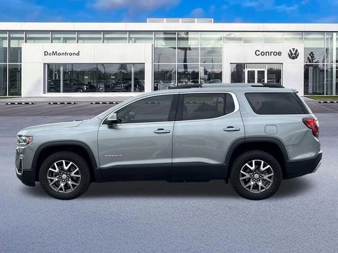 Used 2023 GMC Acadia SLT w/ Preferred Package FWD image 8