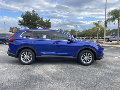 Used 2023 Honda CR-V EX image 3