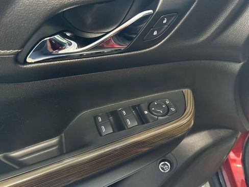 Certified 2022 GMC Acadia SLE w/ Driver Convenience Package image 22