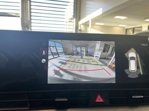 Used 2025 Kia Sportage EX image 24