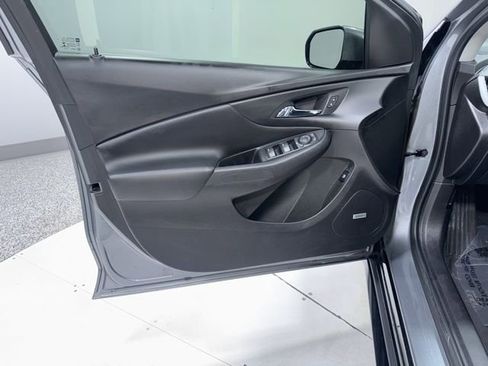 Used 2018 Chevrolet Volt LT w/ Comfort Package image 10