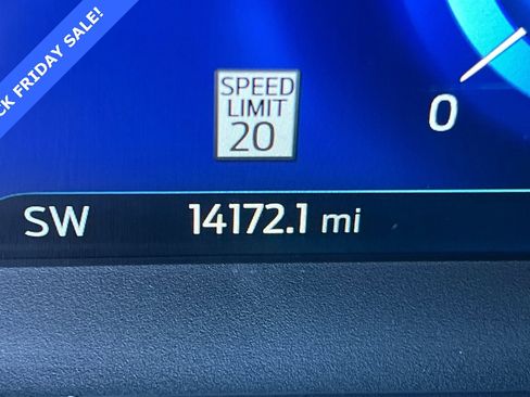 Used 2022 Ford Explorer Platinum w/ Equipment Group 601A image 27