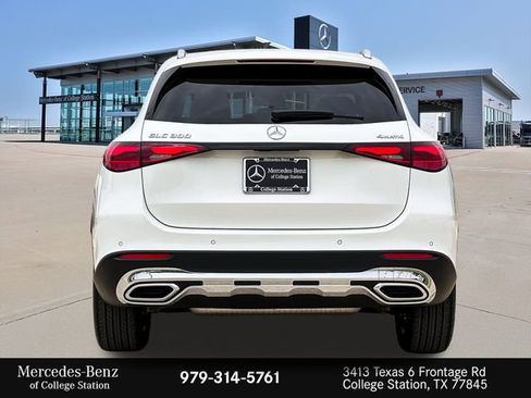 Certified 2025 Mercedes-Benz GLC 300 4MATIC image 9