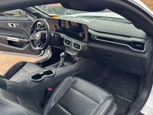 Used 2025 Ford Mustang Premium RWD image 12