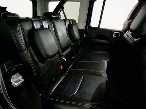 Used 2023 Jeep Wrangler Sahara w/ Cold Weather Group AWD/4WD image 24