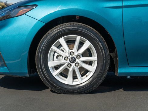 Used 2025 Toyota Camry LE FWD image 15