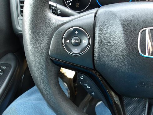 Used 2017 Honda HR-V LX image 15