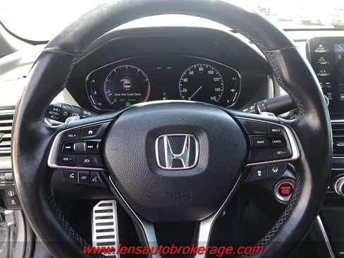 Used 2018 Honda Accord Sport image 13