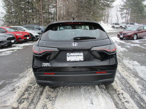 Certified 2023 Honda HR-V LX image 6
