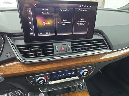 Used 2023 Audi Q5 2.0T Premium w/ Convenience Package image 20