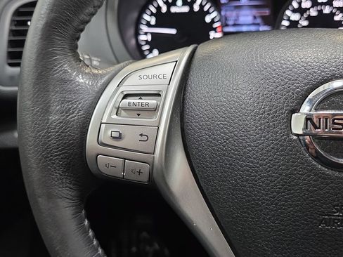 Used 2016 Nissan Altima 2.5 SL w/ 2.5 Technology w/LED Package FWD image 16