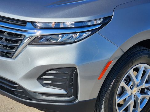 Certified 2023 Chevrolet Equinox LS w/ LS Convenience Package image 9