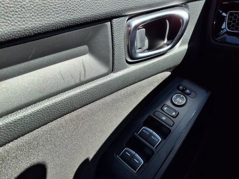 Used 2025 Honda Civic Sport image 32