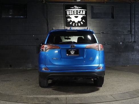 Used 2016 Toyota RAV4 LE image 4