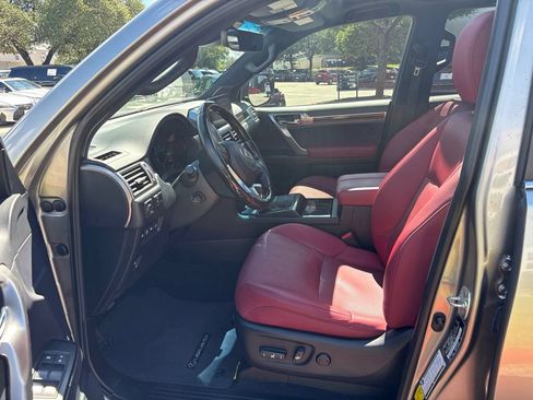 Used 2023 Lexus GX 460 Premium w/ Premium Package AWD/4WD image 17