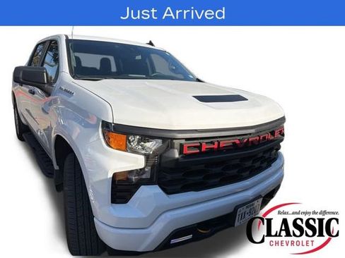 Used 2024 Chevrolet Silverado 1500 Custom image 11