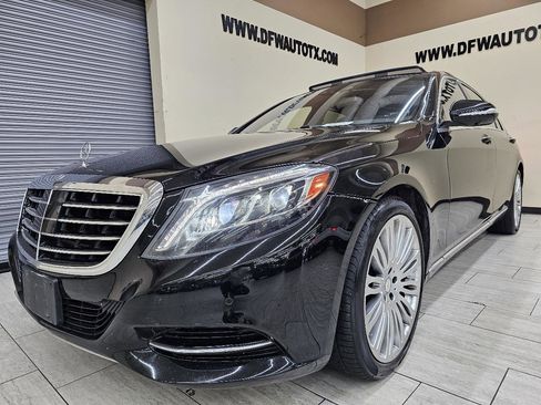 Used 2017 Mercedes-Benz S 550 Sedan image 2