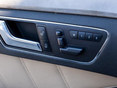 Used 2011 Mercedes-Benz E 350 4MATIC Sedan image 11