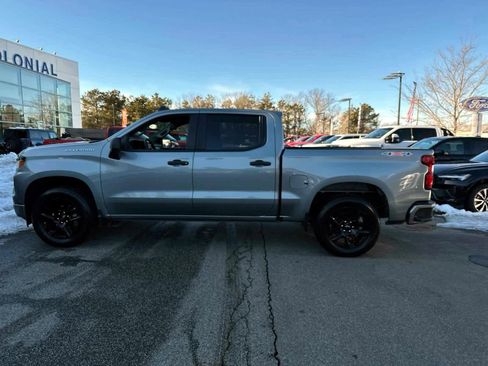 Used 2023 Chevrolet Silverado 1500 Custom image 2