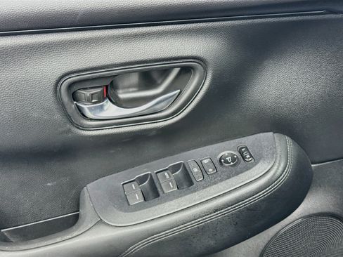 Used 2023 Honda HR-V LX image 15