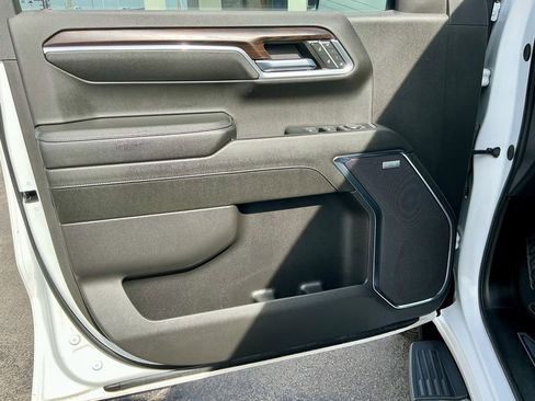 Used 2024 GMC Sierra 1500 SLT w/ SLT Premium Plus Package image 47