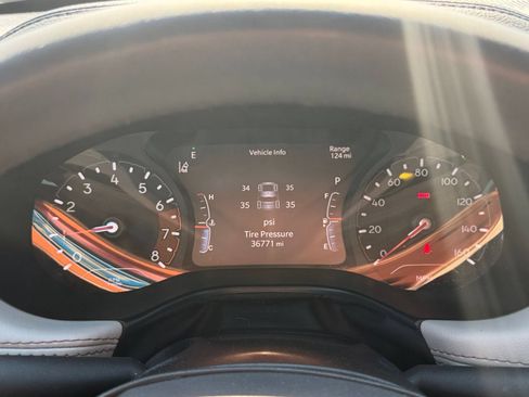 Used 2025 Jeep Compass Limited AWD/4WD image 41