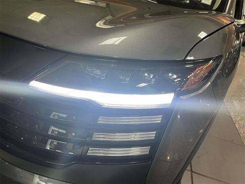 Used 2025 Nissan Kicks S w/ Charging Package image 9