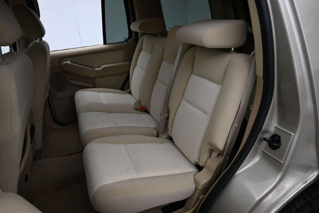 Used 2006 Ford Explorer XLT AWD/4WD image 27