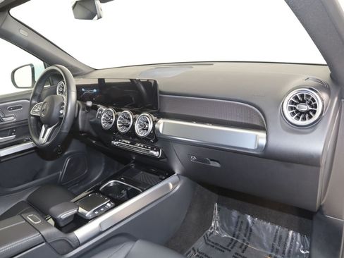 Used 2023 Mercedes-Benz GLB 250 4MATIC image 47