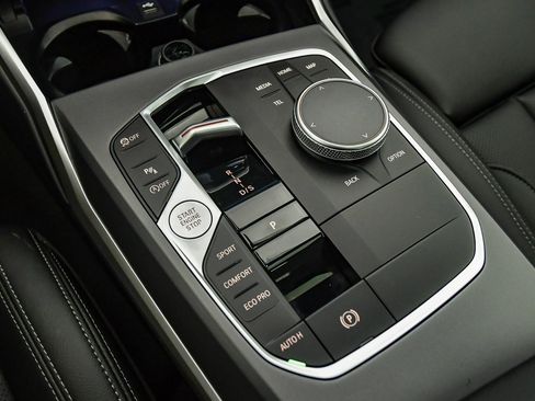 Used 2025 BMW 230i Coupe w/ Convenience Package image 23