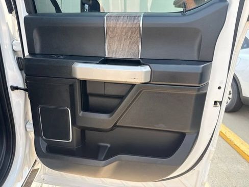 Used 2019 Ford F350 Lariat w/ Chrome Package AWD/4WD image 16