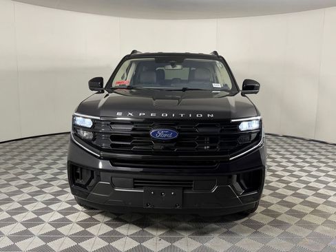 Used 2025 Ford Expedition Max Active RWD image 5